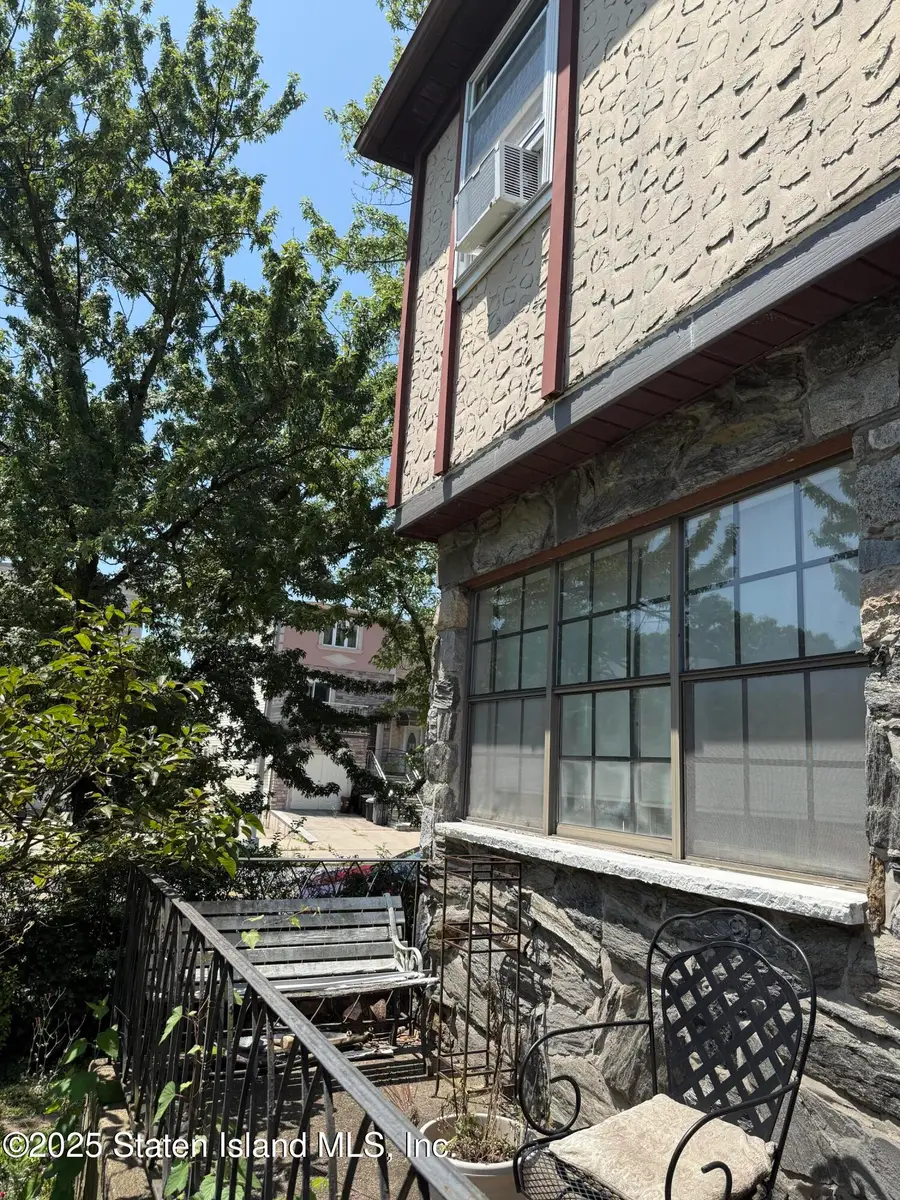 94 Saybrook Street, Staten Island, NY 10314 - Image #2