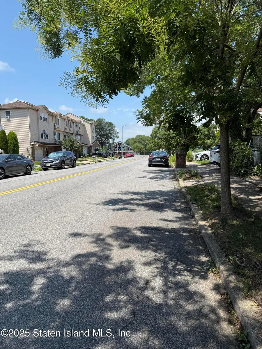 94 Saybrook Street, Staten Island, NY 10314 - Image #3