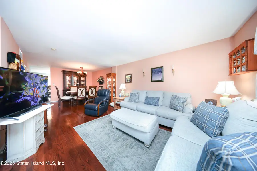 94 Sharrott Avenue, Staten Island, NY 10309 - Image #3