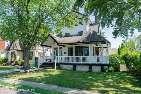 69 Hillcrest Avenue, Staten Island, NY 10308