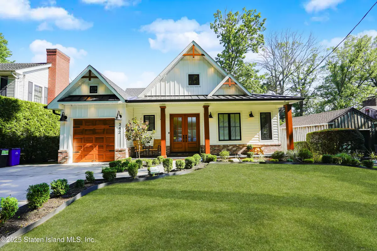 342 Edinboro Road, Staten Island, NY 10306 - Image #1