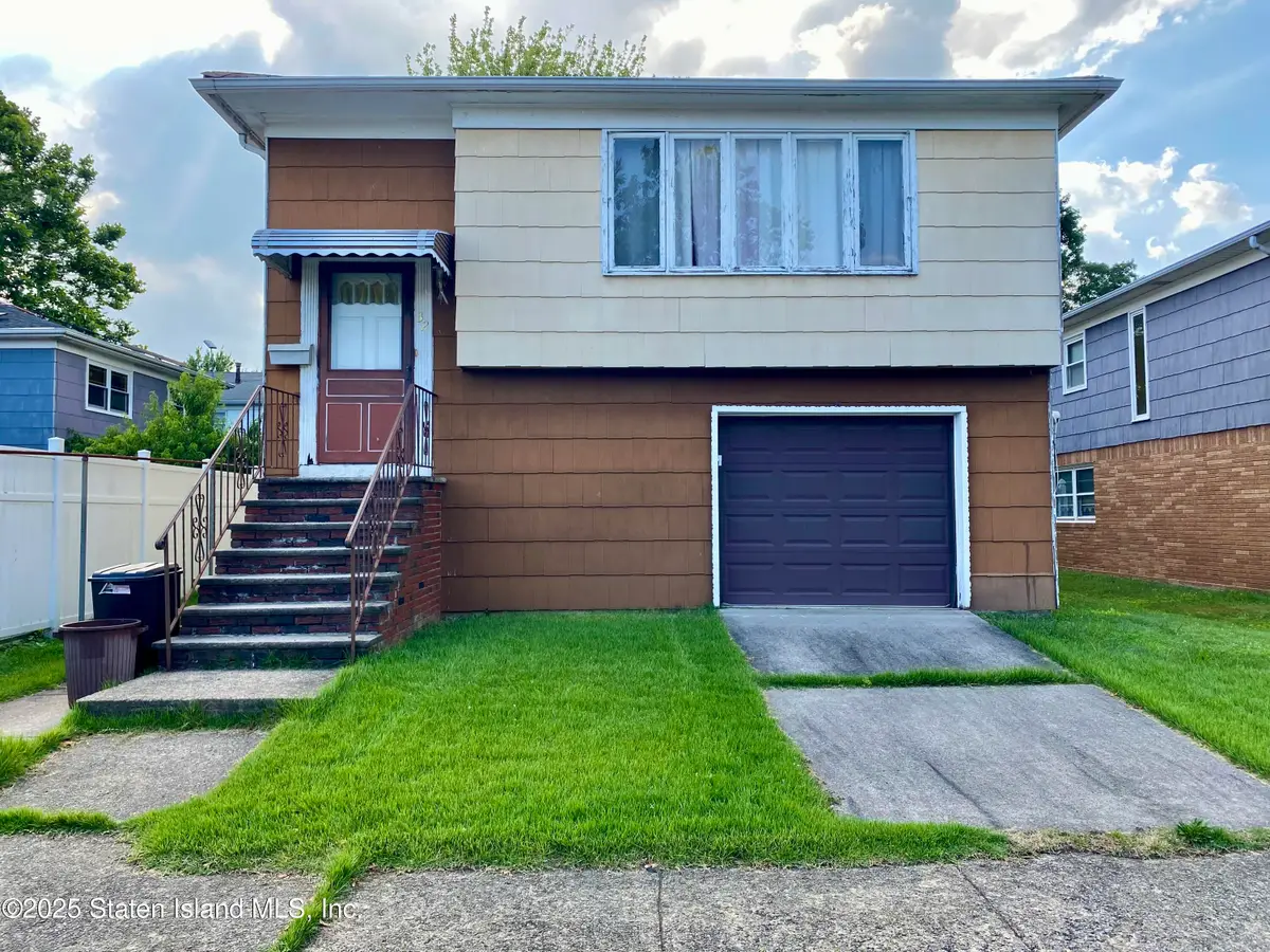 32 Muller Avenue, Staten Island, NY 10314 - Image #1