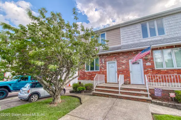 498 Dongan Hills Avenue, Staten Island, NY 10305