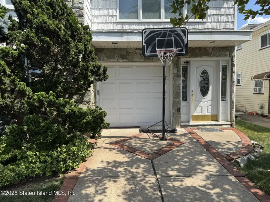 9 Radford Street, Staten Island, NY 10314 - Image #3