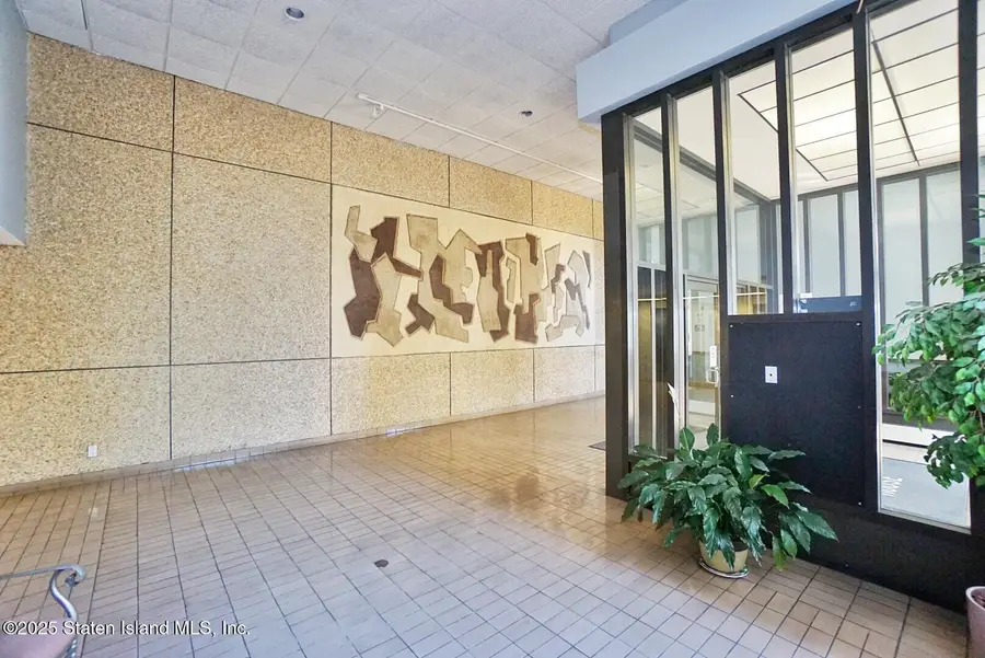 11 Windham Loop #3ii, Staten Island, NY 10314 - Image #2