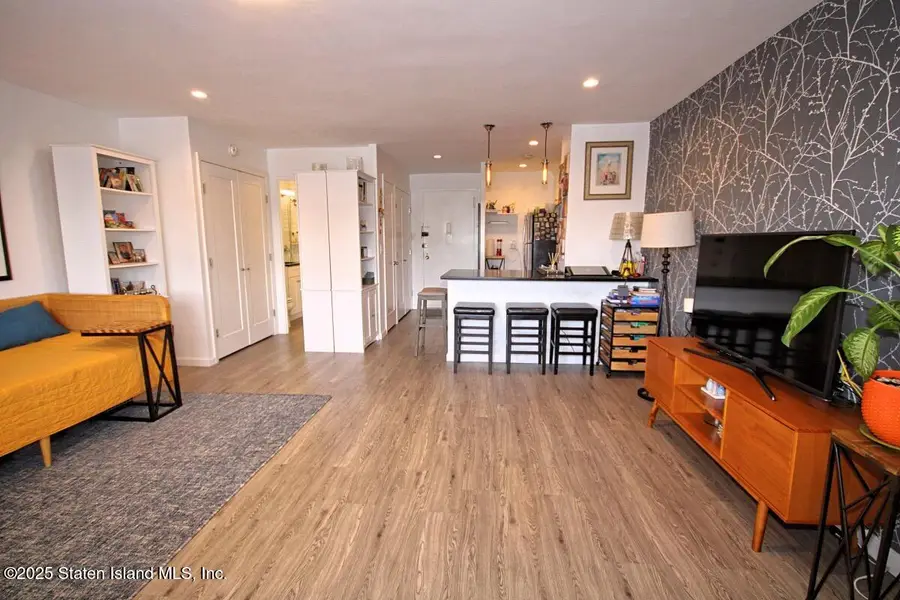 1000 Clove Road #7g, Staten Island, NY 10301 - Image #3