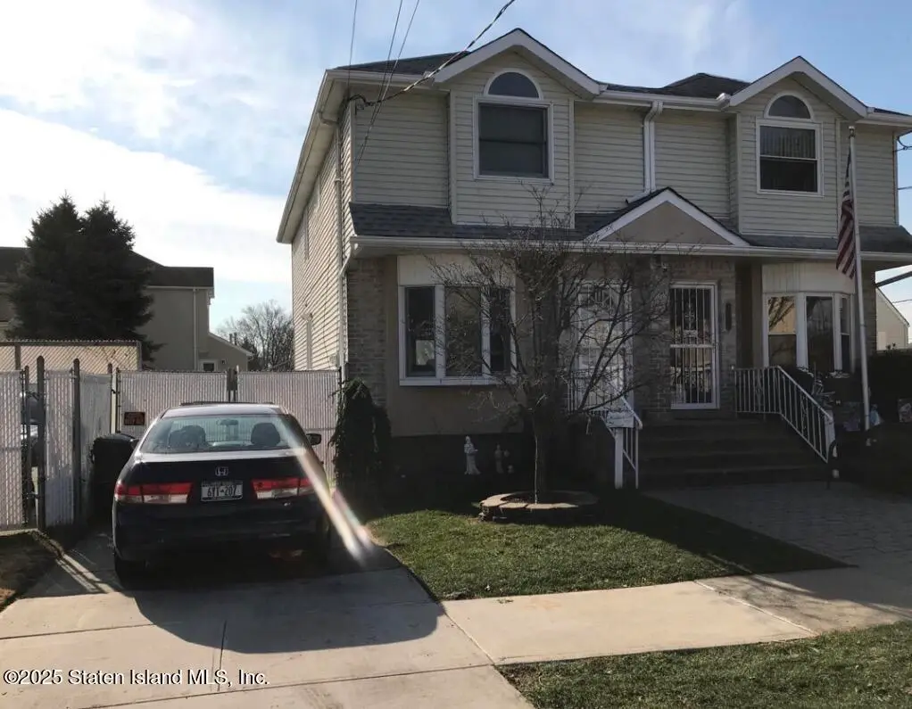 160 Reid Avenue, Staten Island, NY 10305 - Image #1
