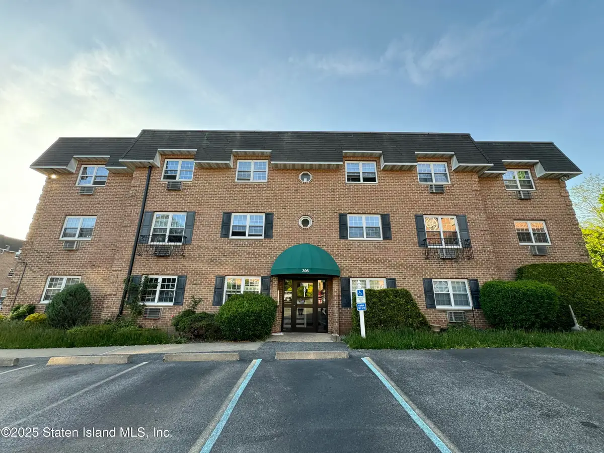 416 Maryland Avenue #2b, Staten Island, NY 10305 - Image #1