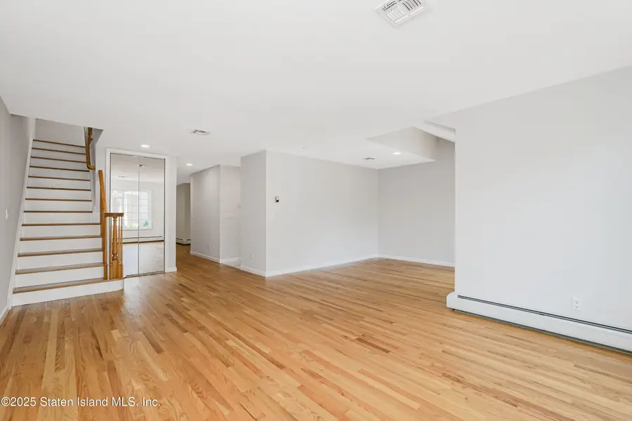 34 Orbit Lane, Staten Island, NY 10314 - Image #2