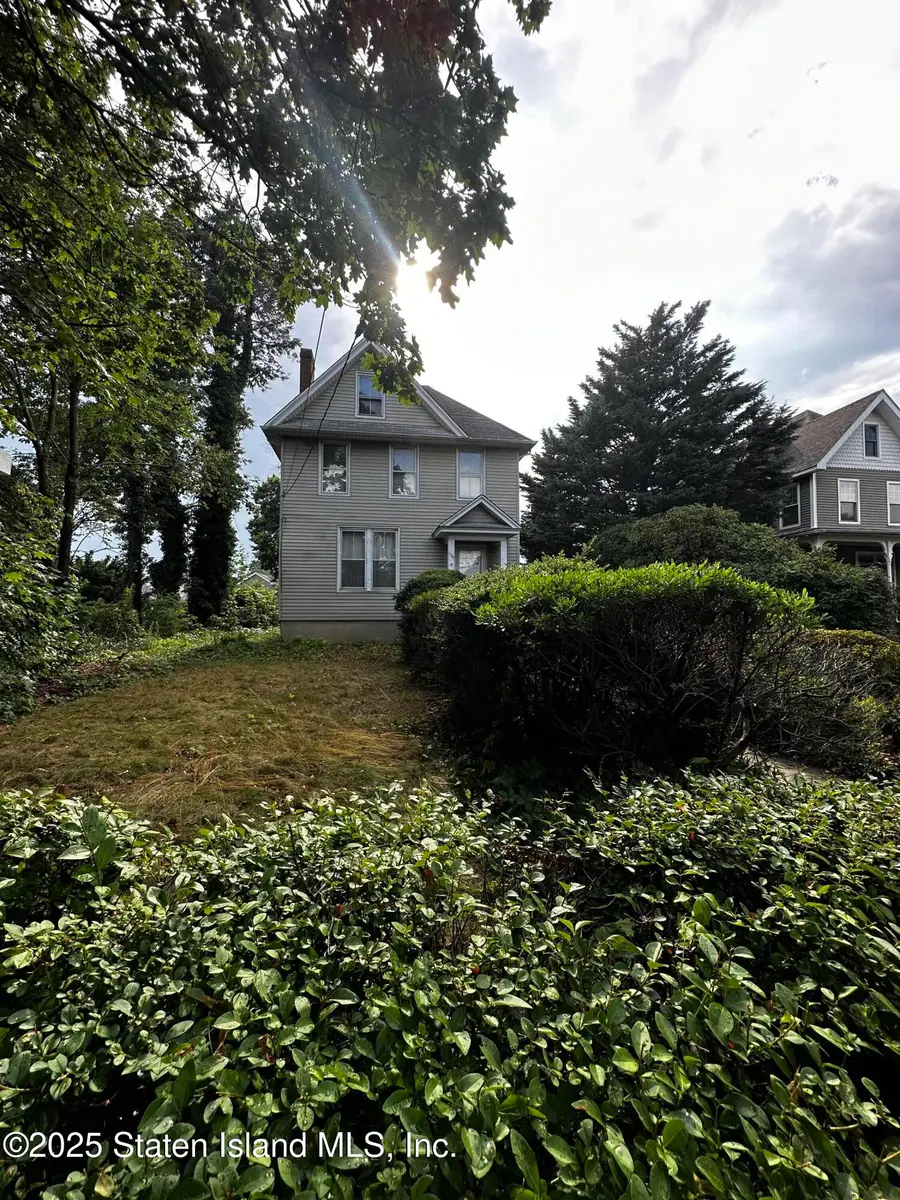 188 Davis Avenue, Staten Island, NY 10310 - Image #2