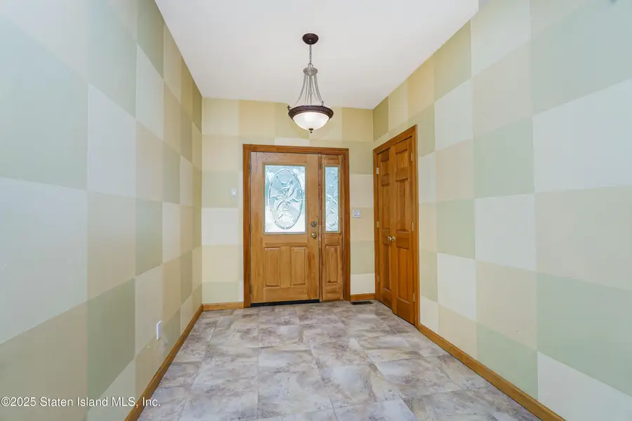 528 Rathbun Avenue, Staten Island, NY 10312 - Image #2