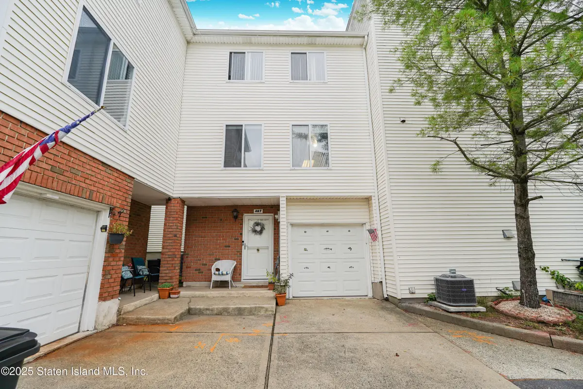 287 Jamie Lane, Staten Island, NY 10312 - Image #1
