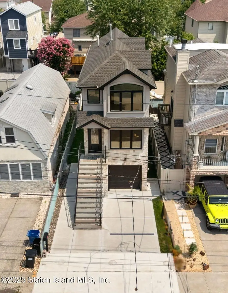 443 Manhattan Street, Staten Island, NY 10307 - Image #1