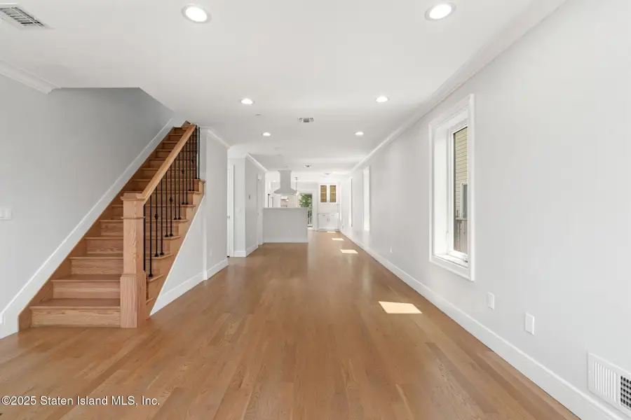 443 Manhattan Street, Staten Island, NY 10307 - Image #3