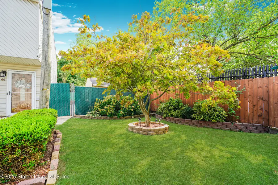44 Betty Court, Staten Island, NY 10303 - Image #3