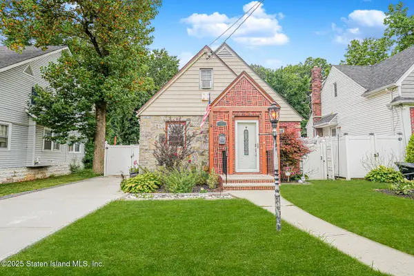 107 Oakdale Street, Staten Island, NY 10308