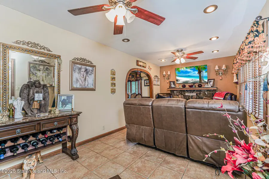 76 Whitman Avenue, Staten Island, NY 10308 - Image #3
