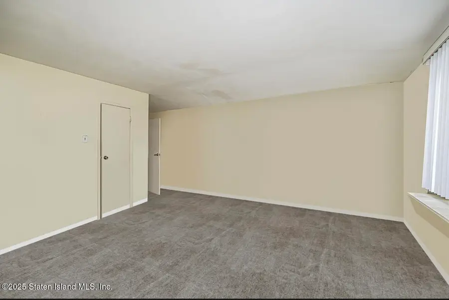 16 Ebey Lane, Staten Island, NY 10312 - Image #3