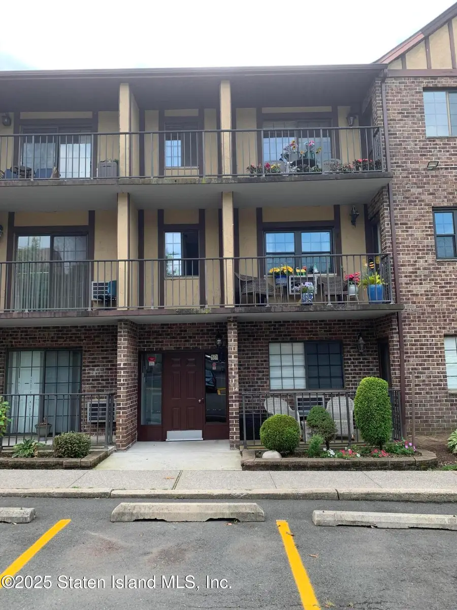 50 Donna Court #5, Staten Island, NY 10314 - Image #2