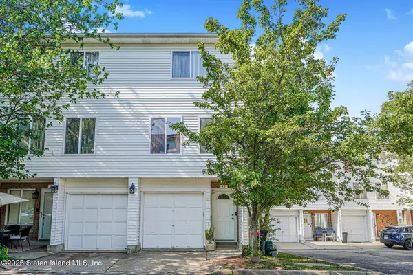 49 Jamie Lane, Staten Island, NY 10312