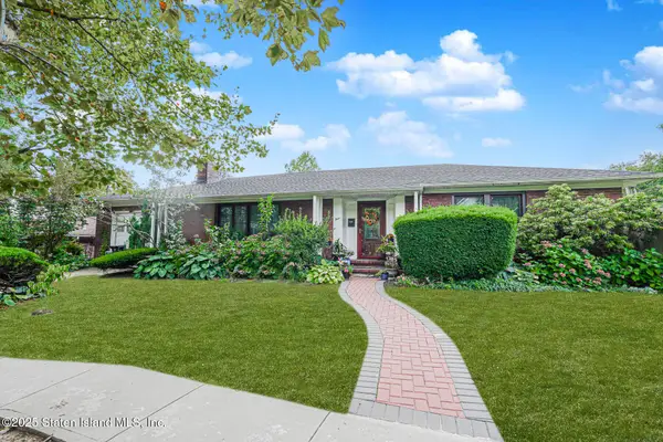 4 Brentwood Avenue, Staten Island, NY 10301