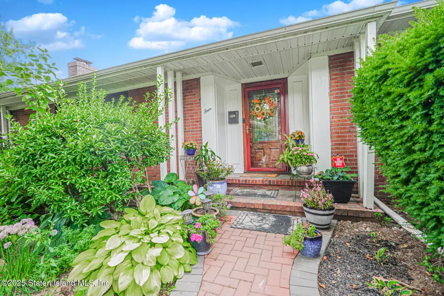 4 Brentwood Avenue, Staten Island, NY 10301 - Image #3