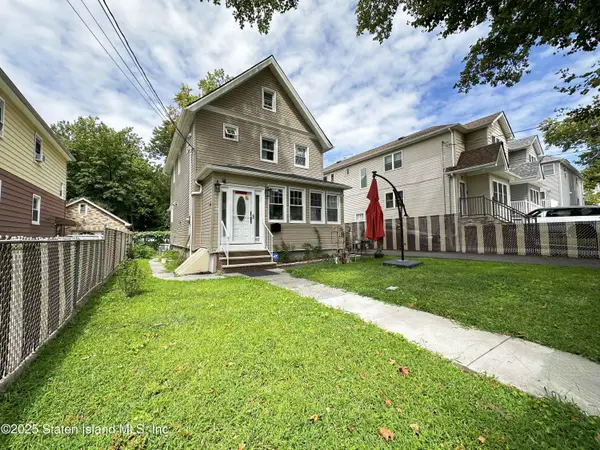 657 Delafield Avenue, Staten Island, NY 10310