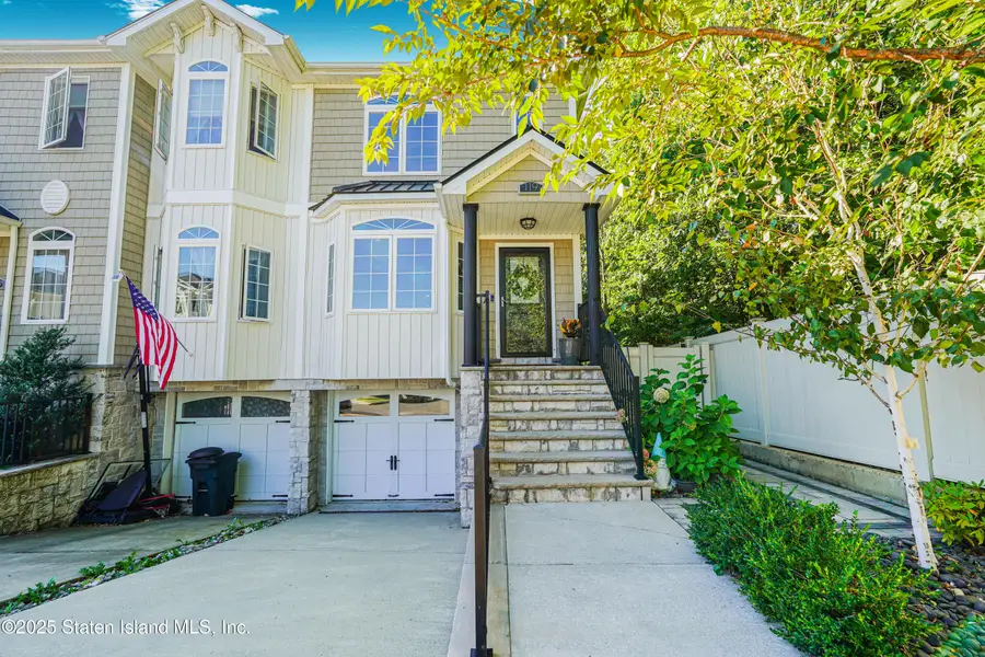 119 Berkshire Lane, Staten Island, NY 10309 - Image #3