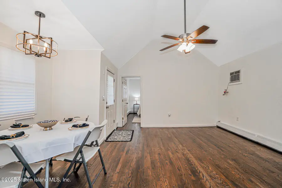 422 Hunter Avenue, Staten Island, NY 10306 - Image #2