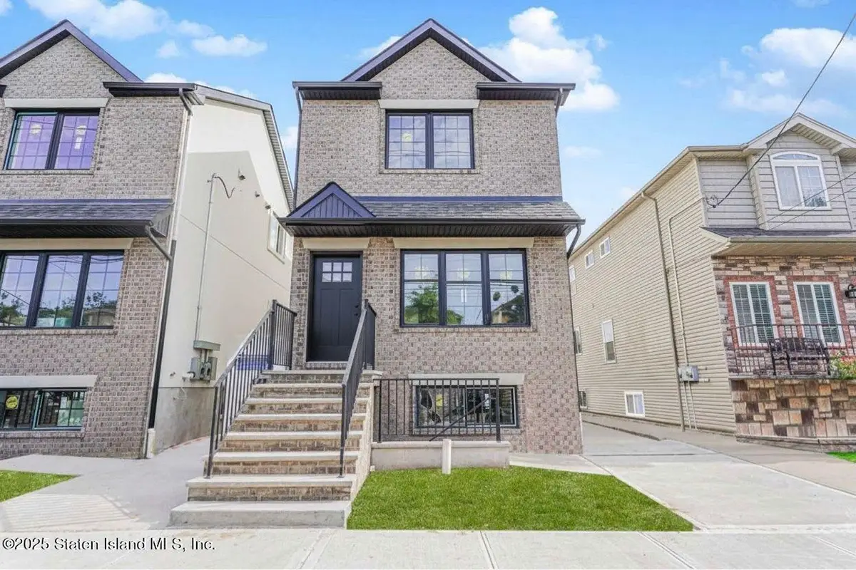 79 Alberta Avenue, Staten Island, NY 10314 - Image #1
