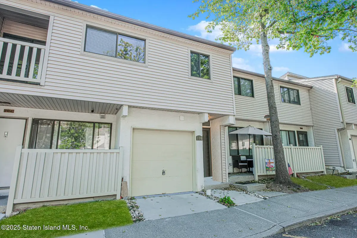 110 Surfside Plaza, Staten Island, NY 10307 - Image #1