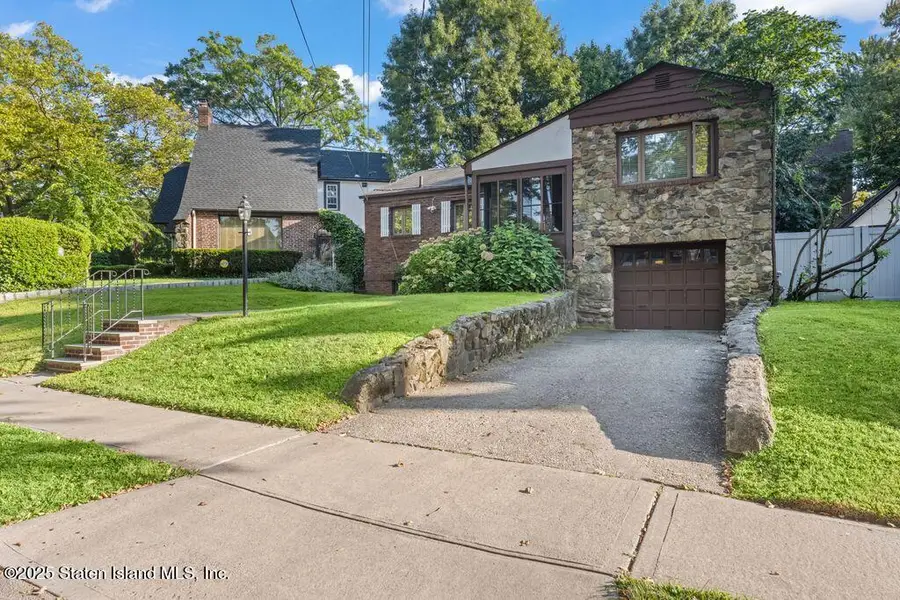 26 Valencia Avenue, Staten Island, NY 10301 - Image #2