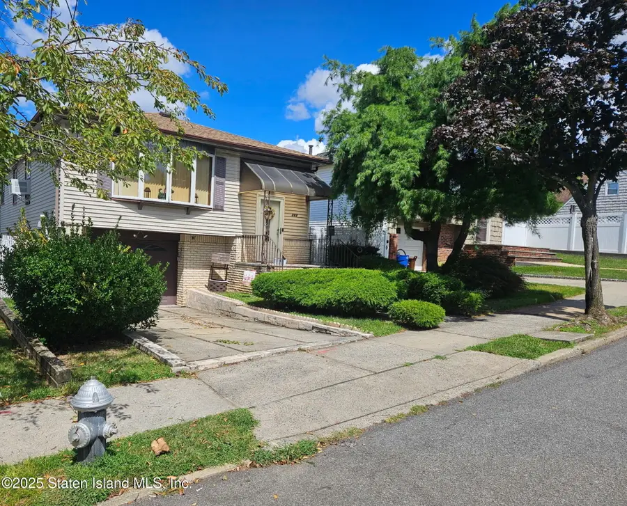 727 Stafford Avenue, Staten Island, NY 10309 - Image #2