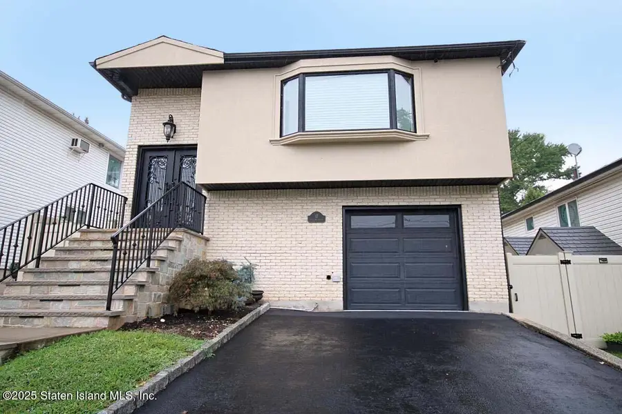 17 Holcomb Avenue, Staten Island, NY 10312 - Image #2