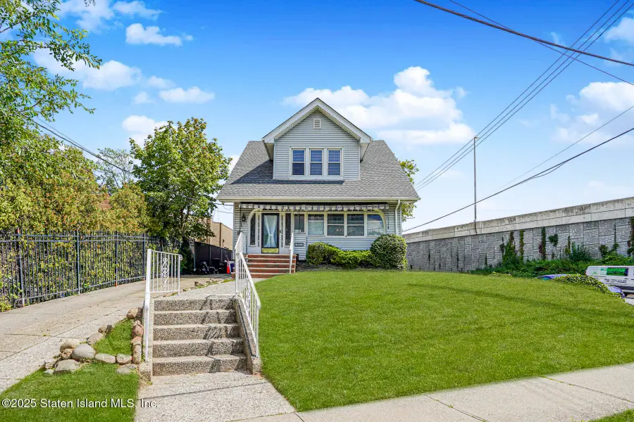 77 Todt Hill Road, Staten Island, NY 10314 - Image #2