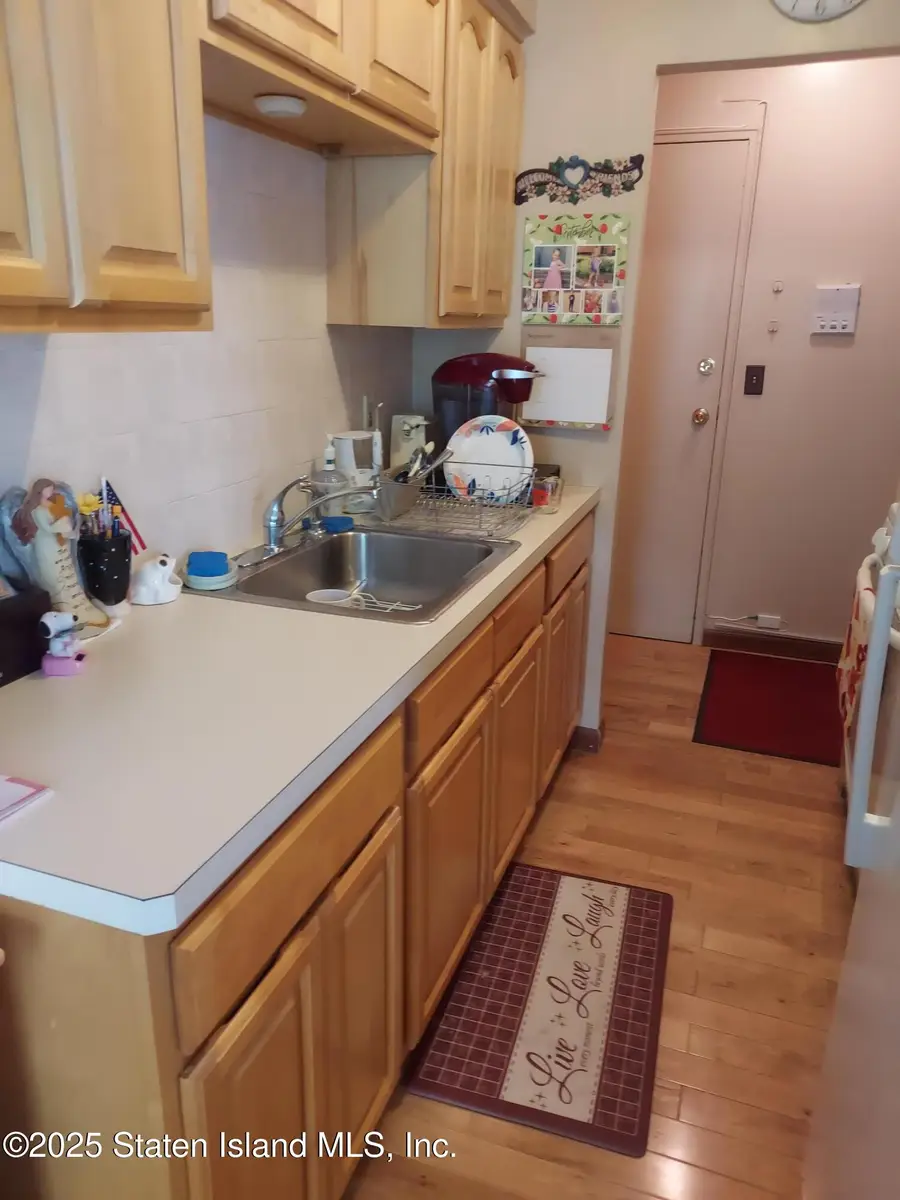 485 Armstrong Avenue #D-2, Staten Island, NY 10308 - Image #3
