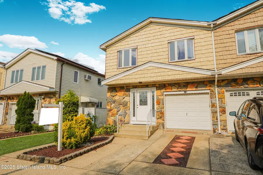 379 Brookfield Avenue, Staten Island, NY 10308 - Image #2