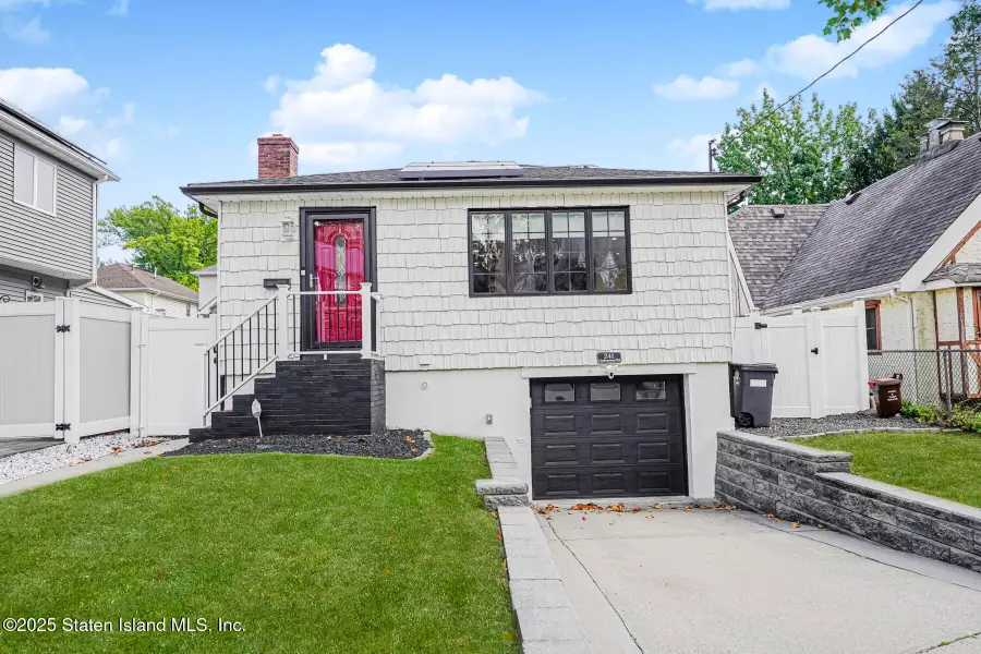 241 Lindenwood Road, Staten Island, NY 10308 - Image #2