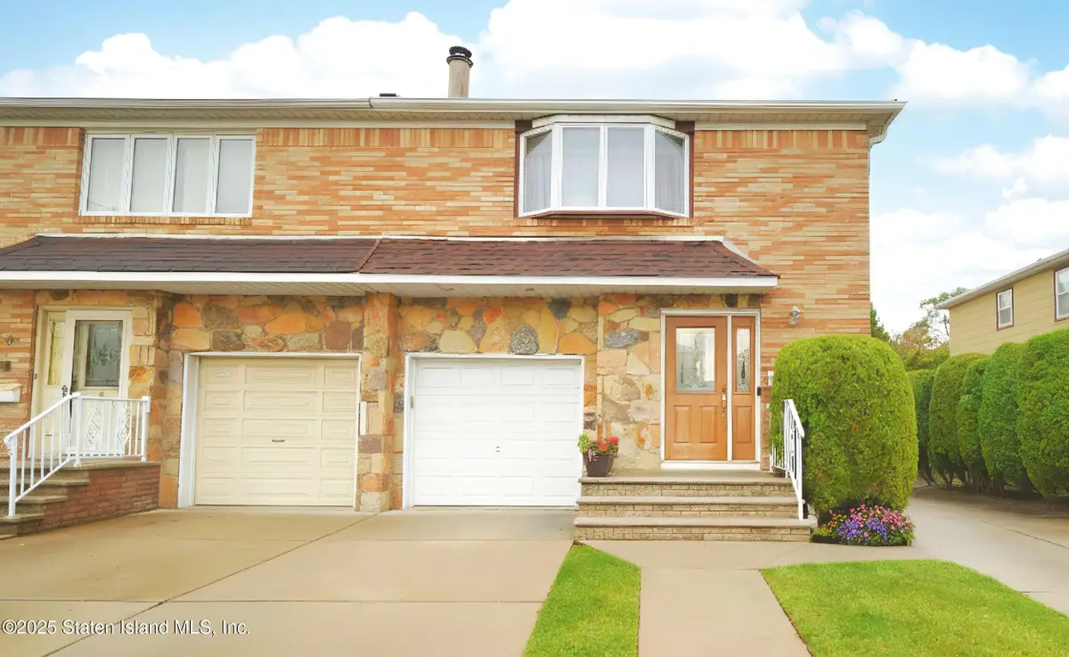30 Greencroft Avenue, Staten Island, NY 10308 - Image #1