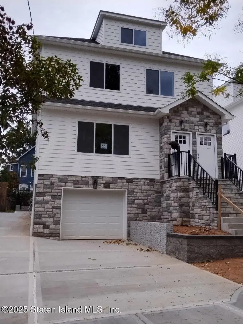 331 Oakland Avenue, Staten Island, NY 10310 - Image #2