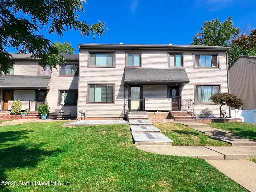 37 Charleston Avenue, Staten Island, NY 10309 - Image #2
