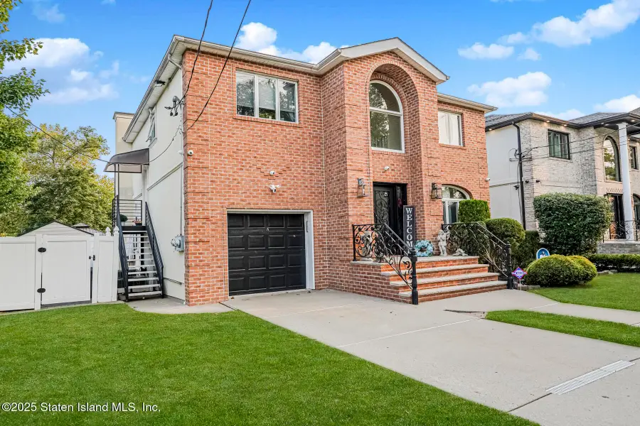 274 Ashland Avenue, Staten Island, NY 10309 - Image #2