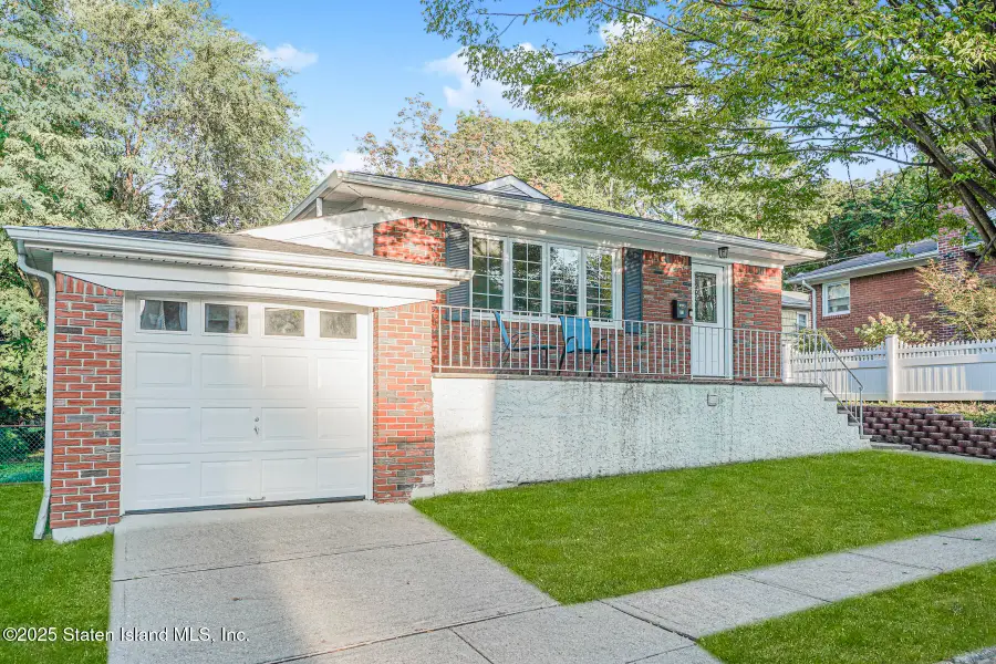 11 Curtis Court, Staten Island, NY 10310 - Image #2