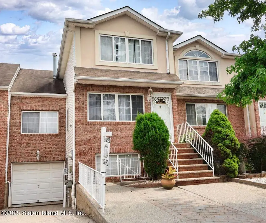 47 Hemlock Street, Staten Island, NY 10309 - Image #2