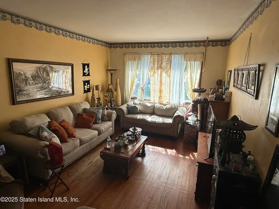323 Maryland Avenue, Staten Island, NY 10305 - Image #2