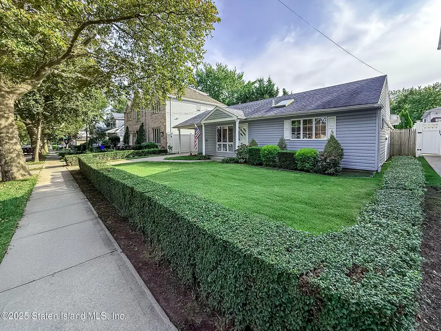 238 Montreal Avenue, Staten Island, NY 10306 - Image #2
