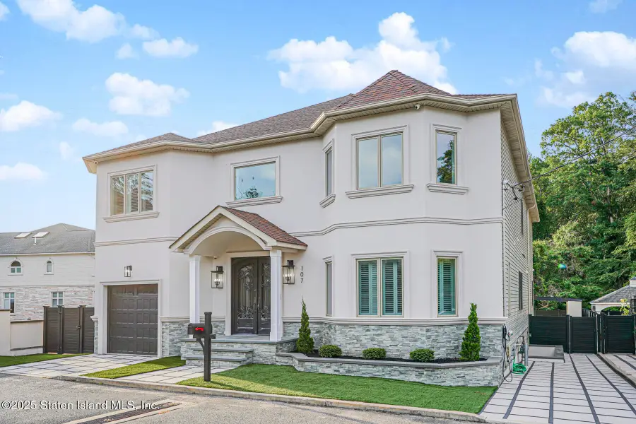 107 Hanover Avenue, Staten Island, NY 10309 - Image #3
