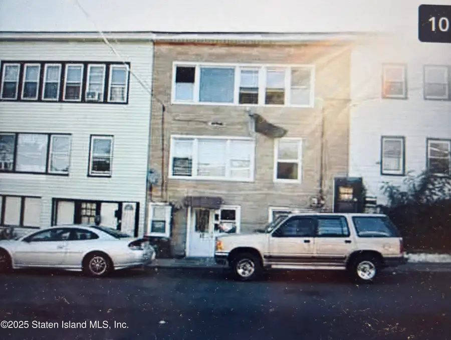 17 Holland Avenue, Staten Island, NY 10305 - Image #2