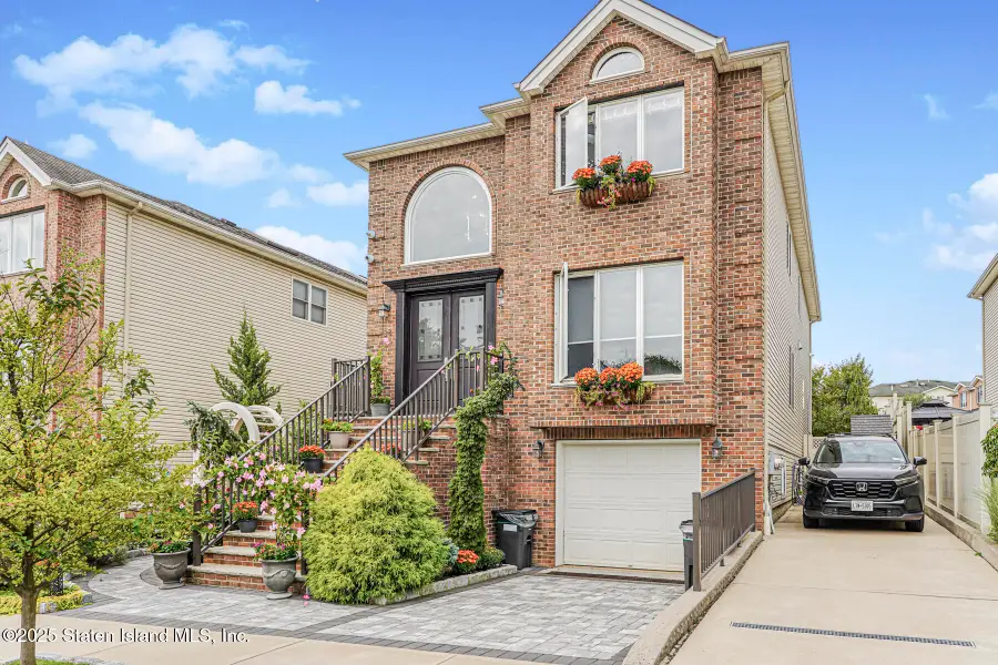 28 Brookside Loop, Staten Island, NY 10309 - Image #2