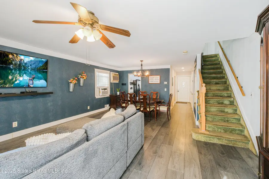 32 Mobile Avenue, Staten Island, NY 10306 - Image #3